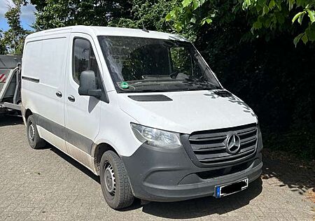 Mercedes-Benz Sprinter 211/214 CDI FWD L1 (910.621)