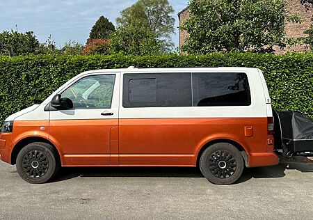 VW T5 Transporter Volkswagen Camper (2022)