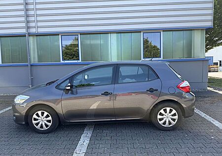Toyota Auris 1.33 VVT-i
