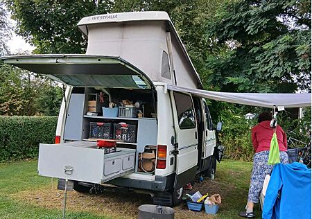 Ford Nugget camper
