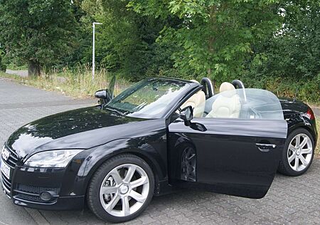 Audi TT Cabriolet 3.2 quattro S tronic