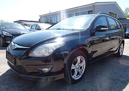 Hyundai i30 cw FIFA WM Edition 1.4, 80kW, KLIMA-SHZ-ALU