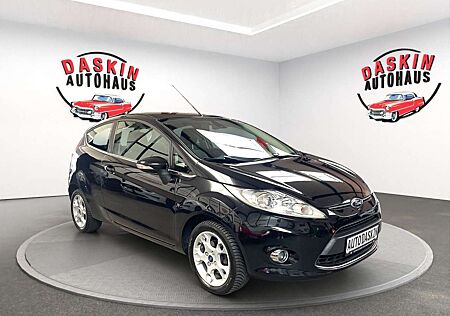 Ford Fiesta Titanium ZAHNRIEMEN NEU/TÜV NEU/SITZHZG