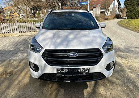 Ford Kuga 1.5 EcoBoost 2x4 ST-Line