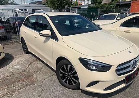 Mercedes-Benz B 180 d (247.010)
