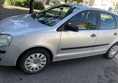 VW Polo Volkswagen Wv 1.2 benzin In sehr gutem Zustand