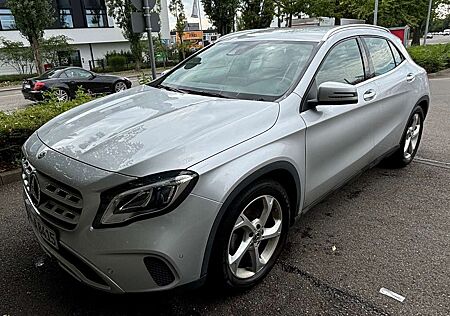 Mercedes-Benz GLA 180