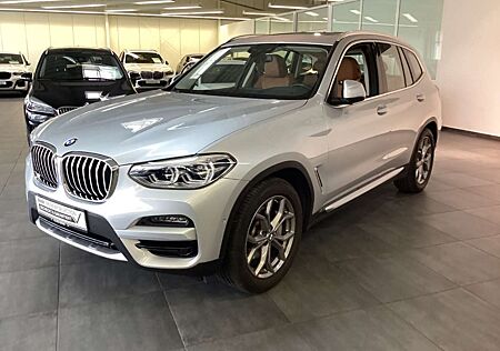 BMW X3 xDrive 30i A X-Line 19'' HUD AHK Pano Navi eSitze