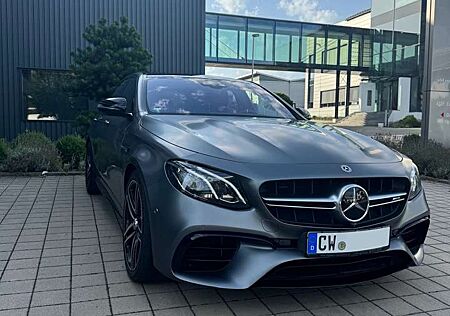 Mercedes-Benz E 63 AMG E 63 S AMG | Panorama | AMG Drive …