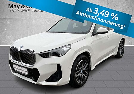 BMW iX1 xDrive30 M Sport HUD AHK Navi HarmanKardon SHZ LED