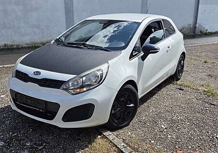 Kia Rio 1.4 TÜV 6 /2027