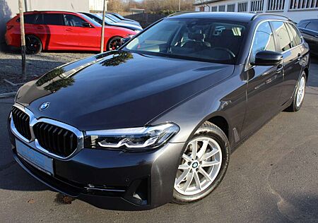 BMW 520 d Tour. xDrive +DAB+Kamera+Parkassistent+NAVI+PDC