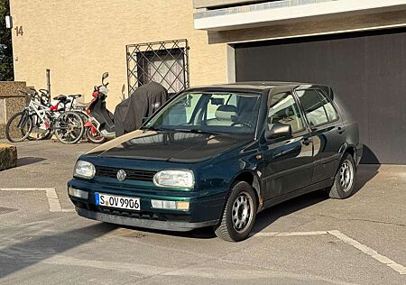 VW Golf Volkswagen 1.6 /5-Türig/Wenig KM/KEIN-TÜV