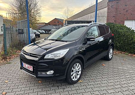 Ford Kuga Titanium AUTOMATIK SHZ NAVI PDC TEMP AHK