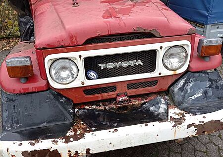 Toyota FJ40