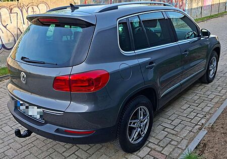 VW Tiguan Volkswagen 2.0 TDI 4MOTION LIFE Sport