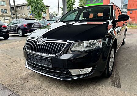 Skoda Octavia Combi Active 1.Hand Sitzh./PDC/AHK