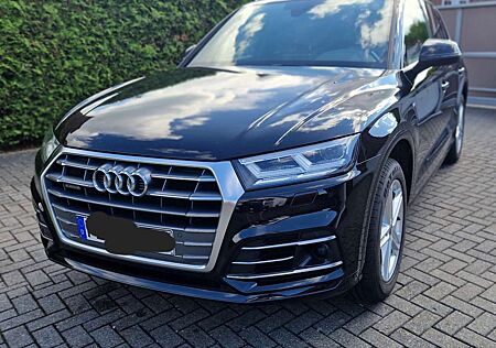 Audi Q5 40 TDI quattro sport mit fast Vollausstattung