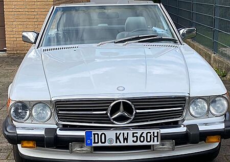 Mercedes-Benz SL 560