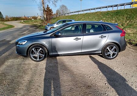 Volvo V40 T3Momentum