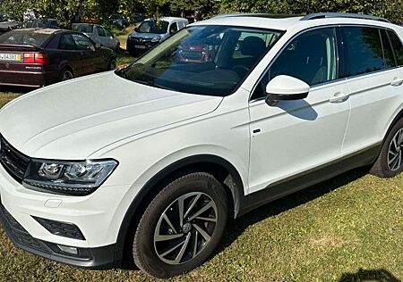 VW Tiguan Volkswagen 2.0 TDI Join 4M+DSG+Navi+Pano+ACC+LED