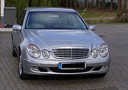 Mercedes-Benz E 270 CDI Elegance # Navi+Command # Xenon # Airmatik