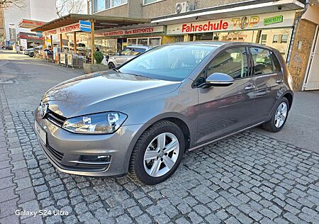 VW Golf Volkswagen VII/1.Hand/Nur 49.224 KM/Klima/Temp/PDC/Alu