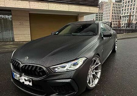 BMW M8 Competition Gran Coupe 21 Zoll WF, B&W,