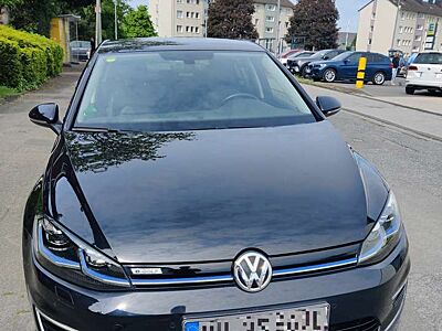 Volkswagen e-Golf WÄRMEPUMPE, CCS, NAVI, KAMERA, LEDER