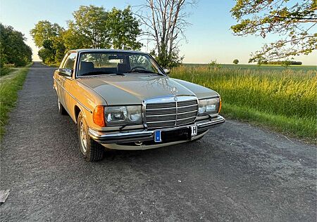 Mercedes-Benz CE 280 W123