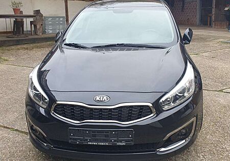 Kia Cee'd Ceed / Ceed 1.6 GDI RFKAMERA NAVI AHK PDC