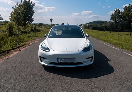 Tesla Model 3 SR RWD | 2023 | 8-fach bereift
