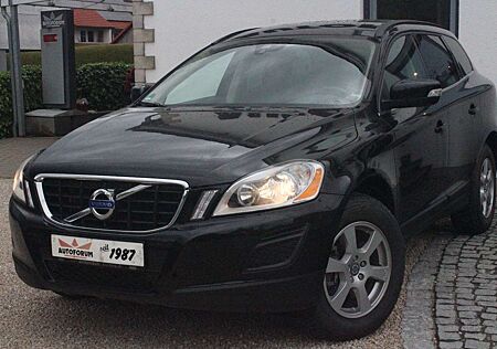 Volvo XC 60 XC60 D4 AWD~AHK~Navi~Bluetooth~8fach~Scheckheft~