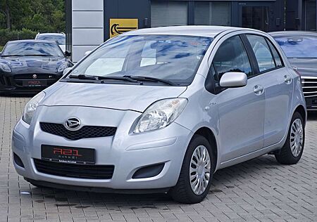 Toyota Yaris 1.33 5-Türer Klima DAIHATSU CHARADE