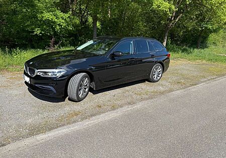 BMW 520d 520 xDrive Sport Line, Head Up, 360° Surround