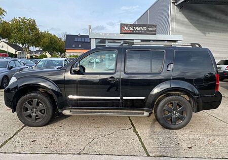 Nissan Pathfinder 3.0 dCi LE*Vollleder*Xenon*AHK