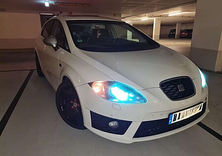 Seat Leon 2.0 TDI DPF DSG FR