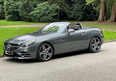 Mercedes-Benz SLC 300 9G-TRONIC Final Edition