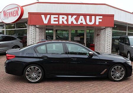 BMW M550 i xDrive Limo / HeadUp + Leder + Navi