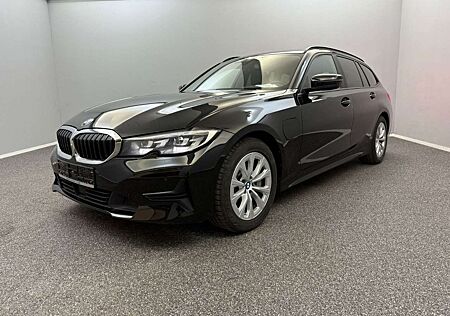 BMW 330 e T Advantage ACC*KAM*SPORTSITZE*WIDE*LED*AHK