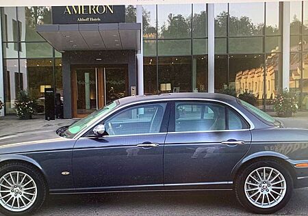 Jaguar XJ XJ6 2.7 Twin Turbo Diesel Executive