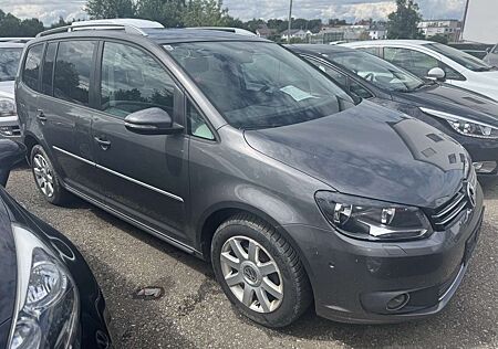 VW Touran Volkswagen Highline