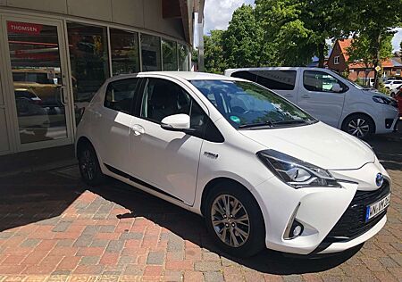 Toyota Yaris Hybrid 1.5 VVT-i Comfort mit Design Paket
