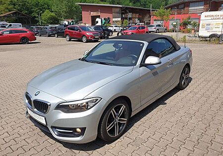 BMW 218 i Sport Line AUTOM.-LEDER-NAVI-PDC-WINDSCHOTT