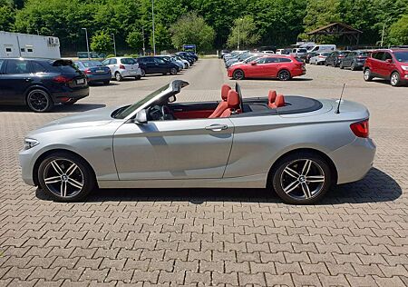 BMW 218 i Sport Line AUTOM.-LEDER-NAVI-PDC-WINDSCHOTT