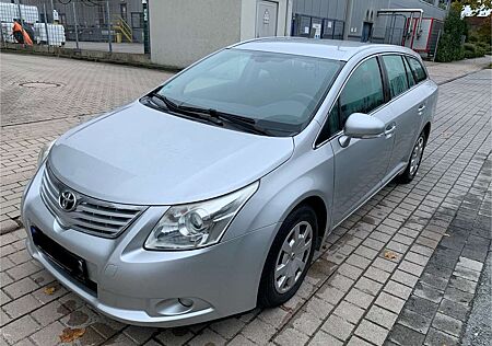 Toyota Avensis Combi 2.0 D-4D Sol