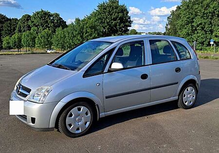 Opel Meriva 1.6 16V (Essentia)