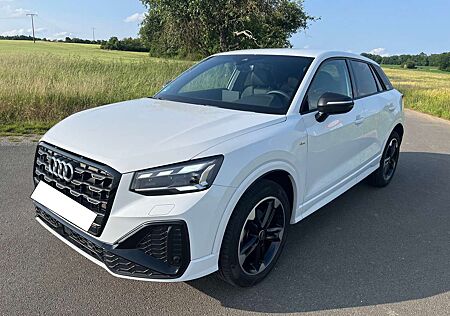 Audi Q2 30 TDI Sline Automatik AHK EZ02/2024 9.800km