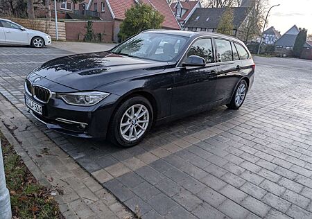 BMW 320dA 320 Touring Efficient Dynamics Luxury