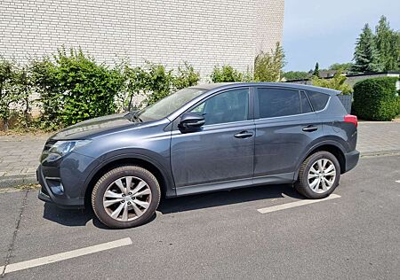 Toyota RAV 4 2.2 D-4D 4x4 Automatik Executive